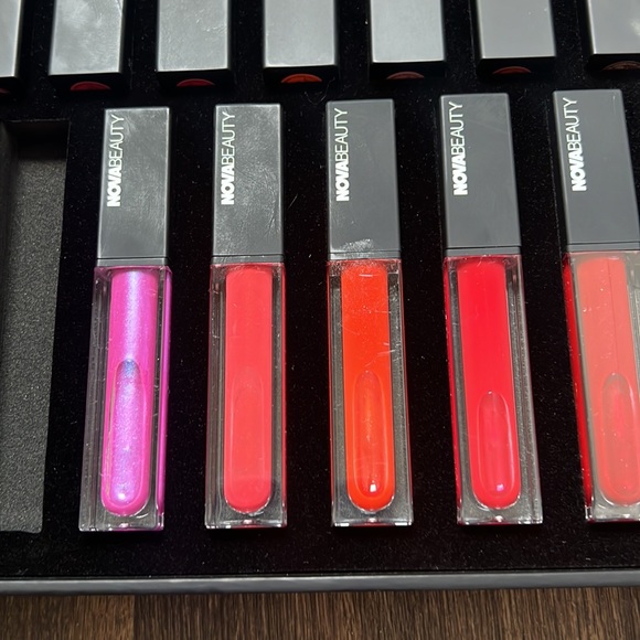 Fashion Nova Lip Gloss - Picture 4 of 5